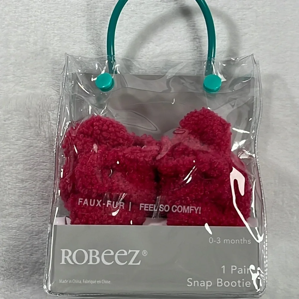 NWT Robeez Sherpa 0-3,‎ 6-12 Fuschia Pink Easy Snap Booties, Shoes